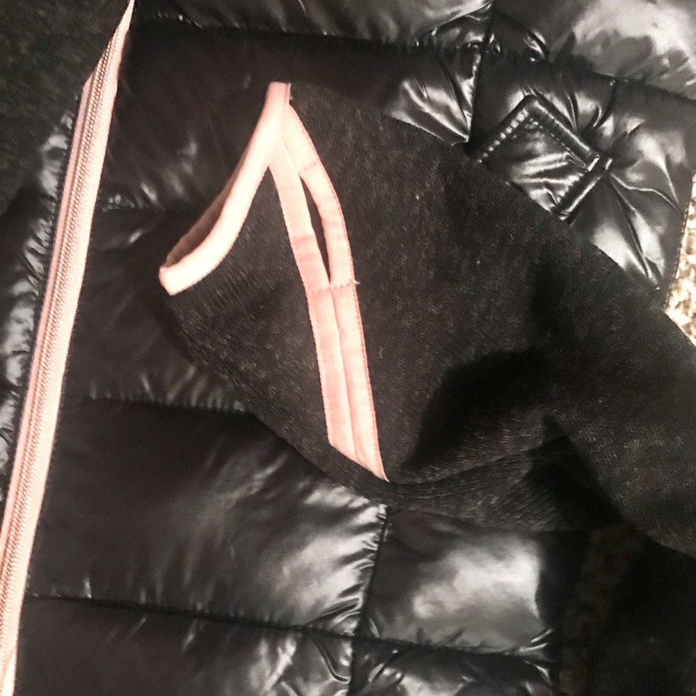 Michael Kors Quilted Puffer - Picture 8 of 8